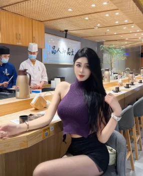 波涛汹涌胸D美少妇