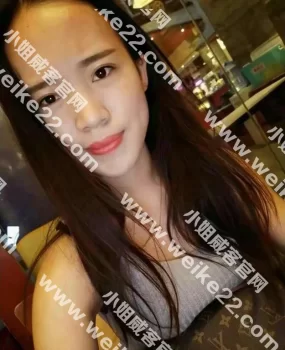 19岁果果可爱又性感真实分享